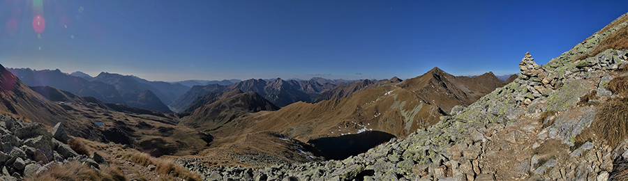 Salendo dal Lago Moro (2235 m) al Corno Stella (2620 m) lungo il costone sud